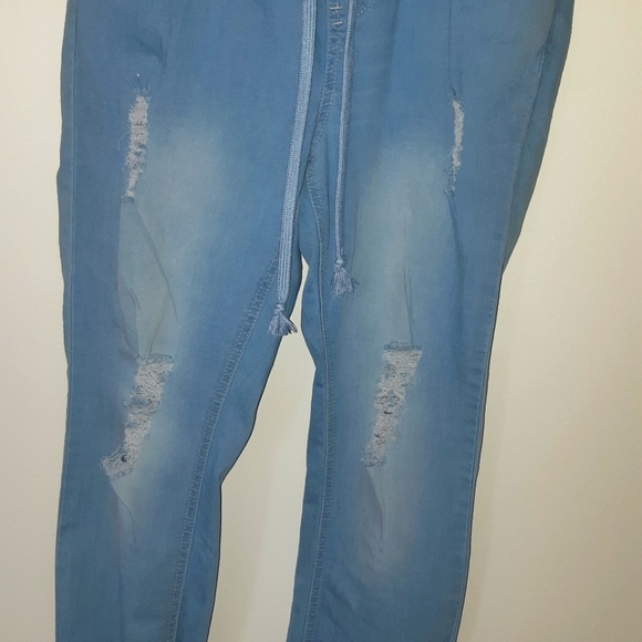 Jean light blue distressed cuffed. - Picture 1 of 4